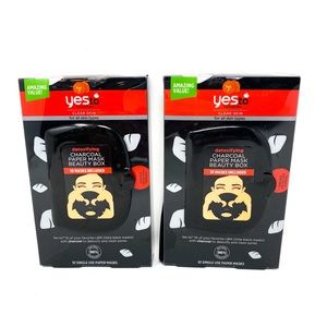 YesTo Tomatoes Detoxifying Charcoal Paper Mask